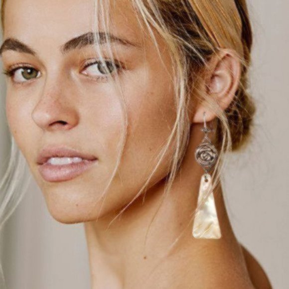 Free People Jewelry - SALE🇱🇷 FP Silver Rose Dangling Earrings Natural Mother Of Pearl Stone